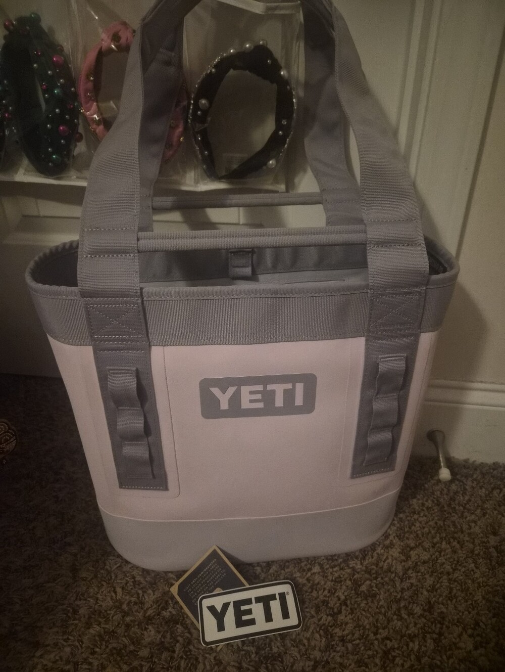 NWOT Cherry Blossom Yeti Camino 20